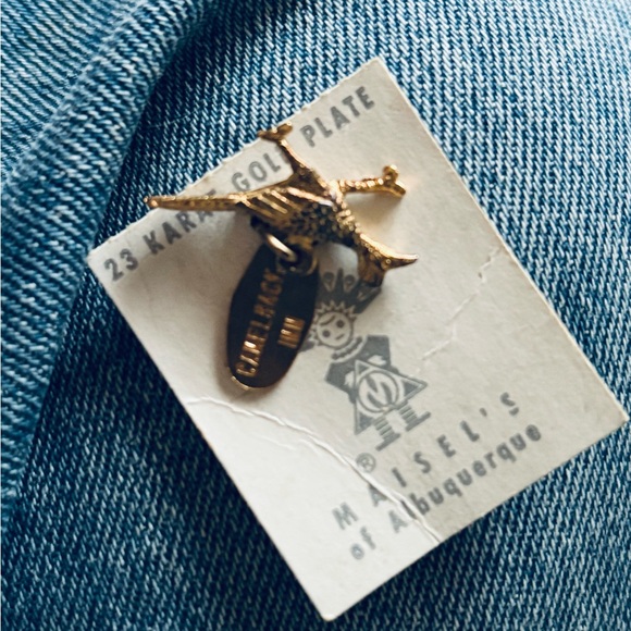 Vintage 23k gold plated roadrunner bird charm new on jewelers tag Albuquerque - Picture 3 of 3